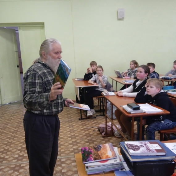 Классная встреча с шуйским поэтом Николаем Алексеевичем Кудрявцевым.